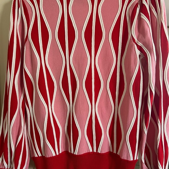 Fate Mid-Century Design Lightweight Sweater, Size M. - Picture 2 of 3